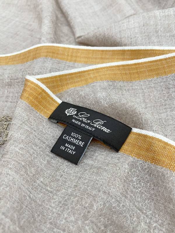 Loro Piana Scarf LPC00041 Loro Piana Scarf LPC00041